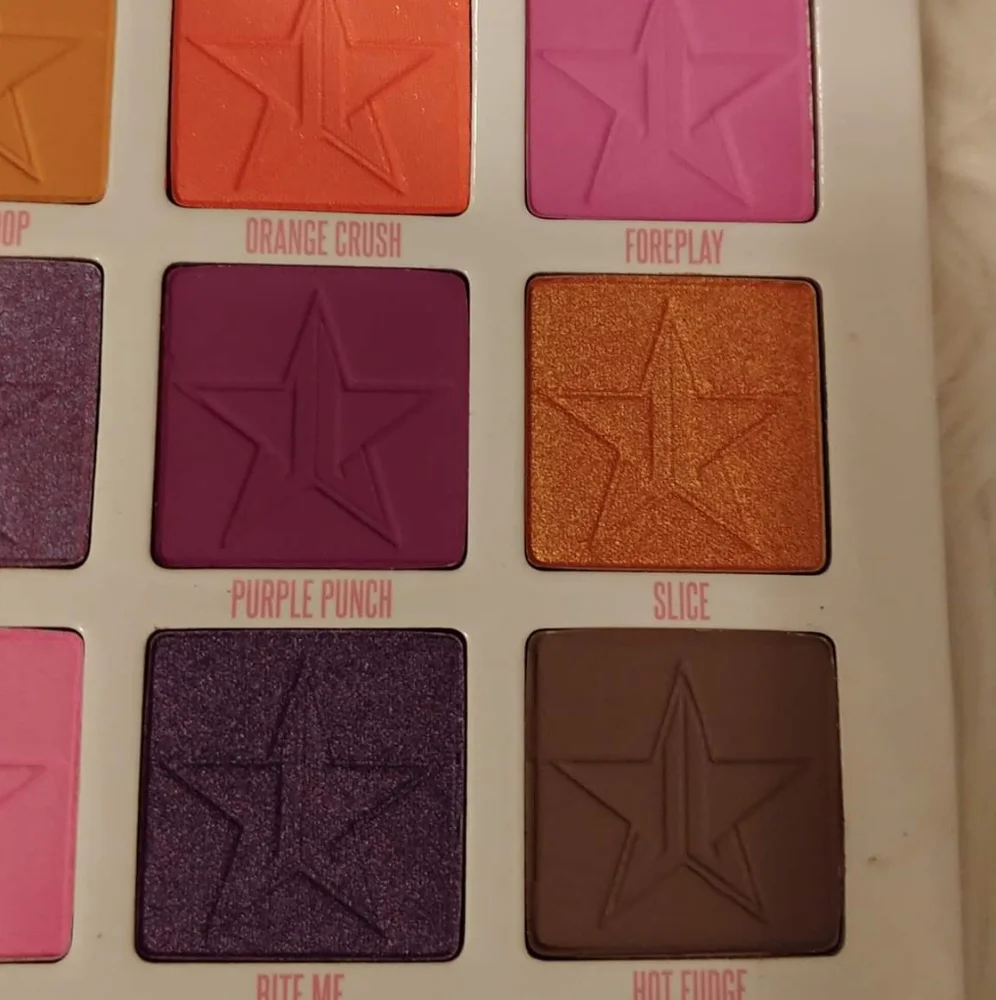 💝 FIRM! NWT JEFFREE STAR MINI BREAKER EYESHADOW PRESSED PALETTE (LAST ONE)